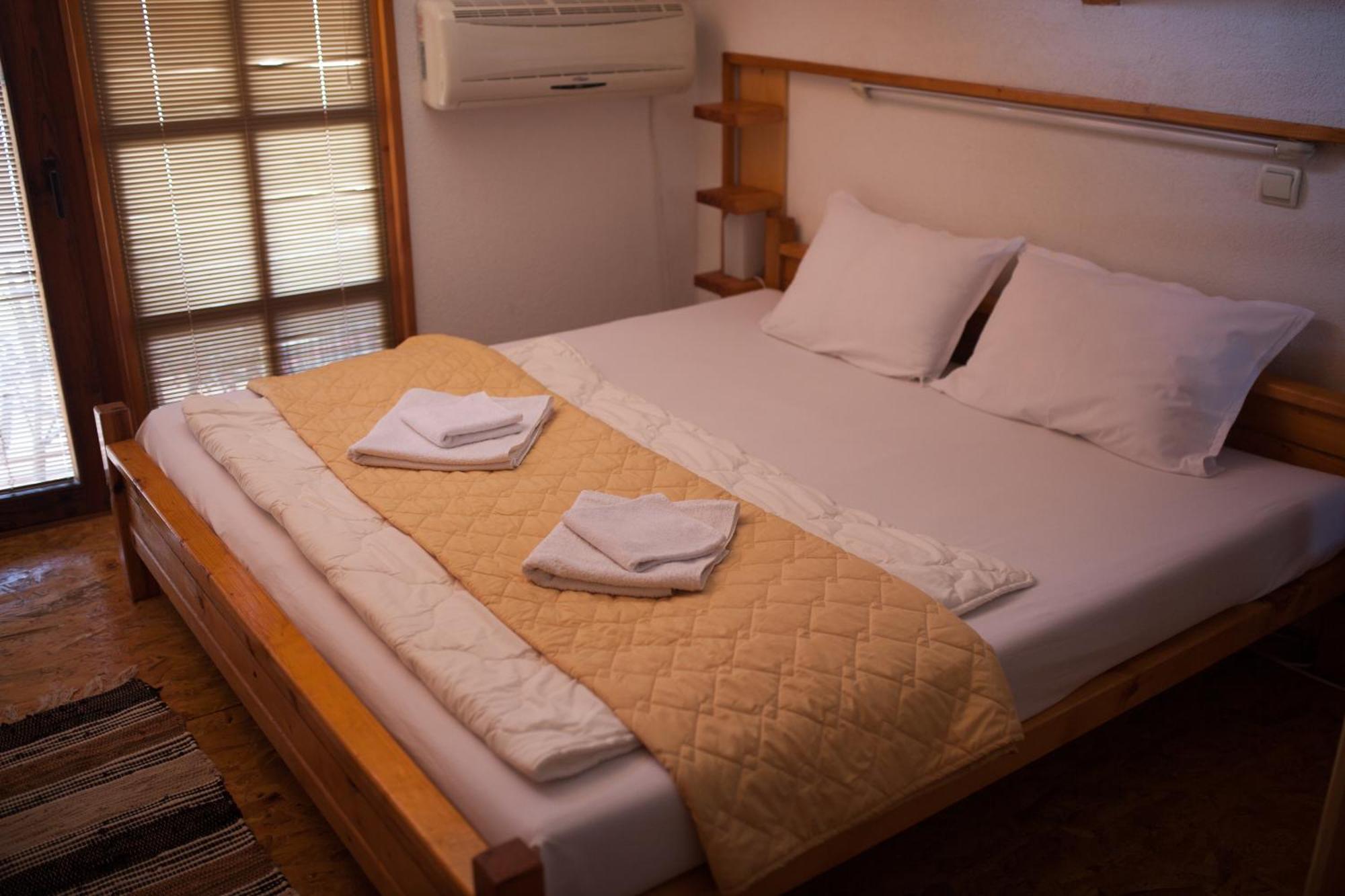 Robinson Sunset Guest House Лагадін Номер фото
